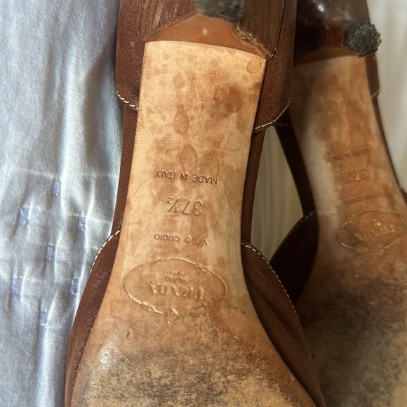 Prada 37.5 kitten heels - Picture 3 of 4